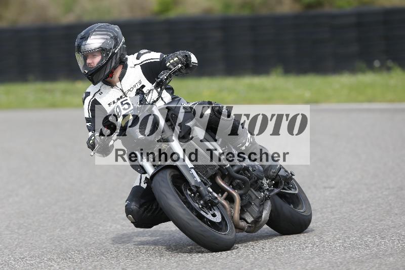 Archiv-2025/53 16.09.2025 Track Day Domi Aegerter ADR/Gruppe gelb/95